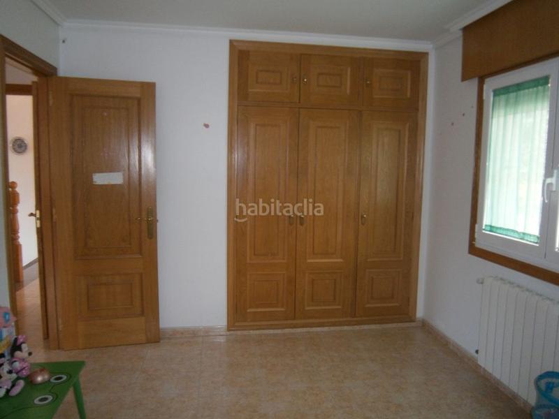 Foto 5e9a6760-657b-480e-a1af-b815437f21bf. Chalet avec cheminée chauffage parking dans Cambre