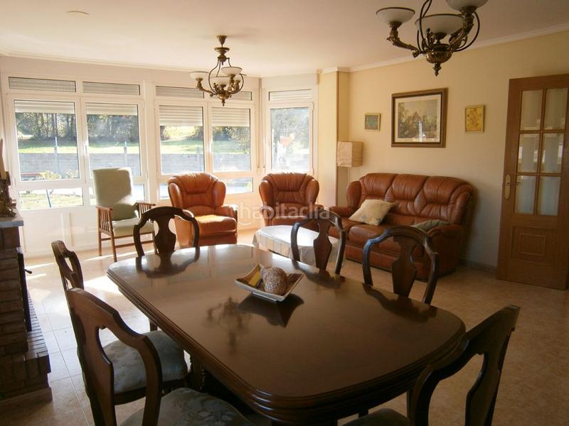 Foto 61399b59-d077-427f-8d62-d54d65dac009. Chalet avec cheminée chauffage parking dans Cambre