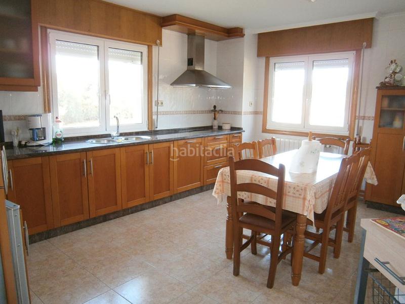 Foto 69f0ed9e-5ff9-498d-9a57-7352b52102aa. Chalet avec cheminée chauffage parking dans Cambre