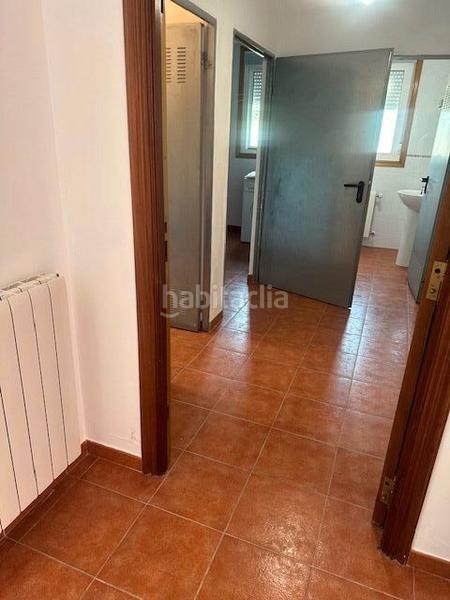 Foto b752a184-edc7-4c89-847b-780d90e0ef2a. Chalet avec cheminée chauffage parking dans Cambre