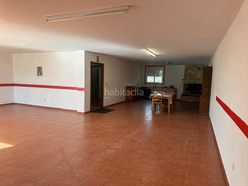 Foto bfaf018e-f76e-408a-a252-257a6d7c42f8. Chalet avec cheminée chauffage parking dans Cambre