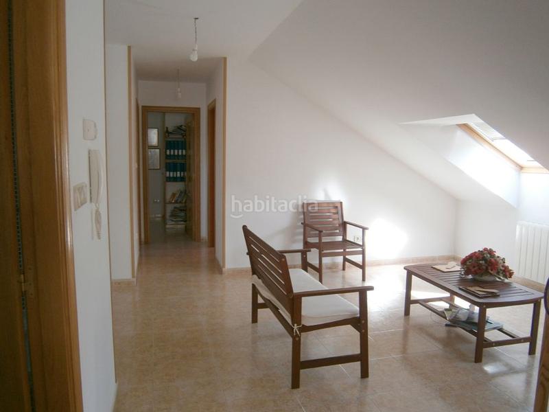 Foto e2106fe5-8469-4e60-afbb-591aca4bd459. Chalet avec cheminée chauffage parking dans Cambre