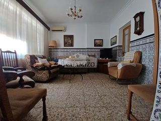 Casa  Calle san francisco 43. Casa en venta en buen estado con tejado nuevo