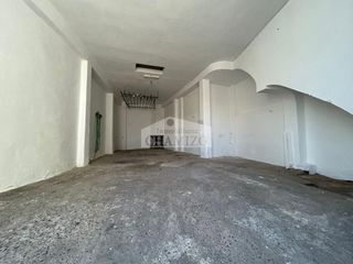 Aparcament cotxe a Calle san francisco 63. Garaje independiente para varios vehiculos en zona centro de vil