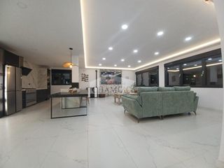 Casa  Calle san francisco 43. Espectacular vivienda con grandes calidades y espacios