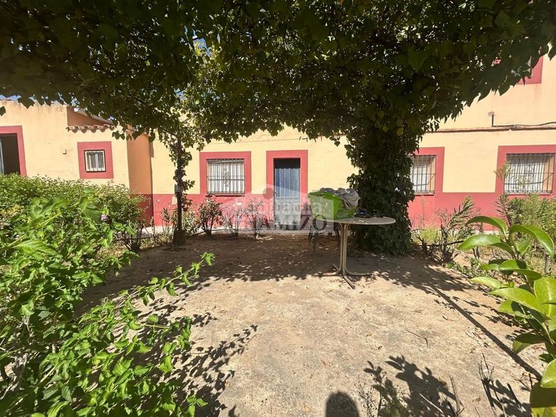 Foto d1620f78-3ba1-4ac1-b3bb-547d685e64d0. Chalet in calle san francisco 63 in Villanueva de la Serena