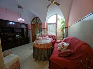 House in Calle san francisco 63. !!!casa en venta en perfecto estado para entrar a vivir en villa