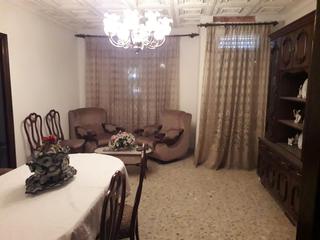 Pis a Villanueva de la Serena. Edificio en venta compuesto de un piso y cochera independiente
