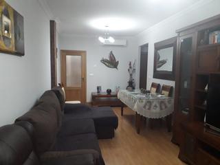 Flat in Calle hernán cortés 94. Gran piso en venta con plaza de garaje y trastero !!!!!!