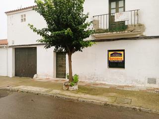 House in Calle palmeras 32. !!!gran oportunidad¡¡¡ casa en valdivia para reformar