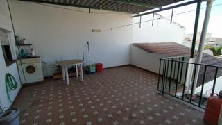 Piso en Villanueva de la Serena. Piso con mucha luz natural en todas las estancias y gran terraza