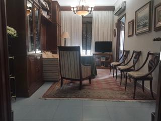 House in Calle san francisco 63. Conjunto de 2 inmuebles, casa y piso en venta