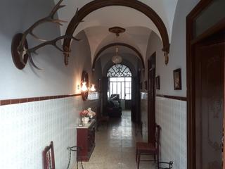 House in Calle san francisco 63. Casa de bovedas en estado de reforma con tejado nuevo