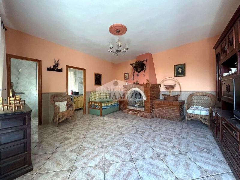 Foto 098d3b75-35b2-49a5-83cc-d63a6df717f2. Chalet en calle san francisco 63 ¡¡¡gran chalet con piscina , en Villanueva de la Serena