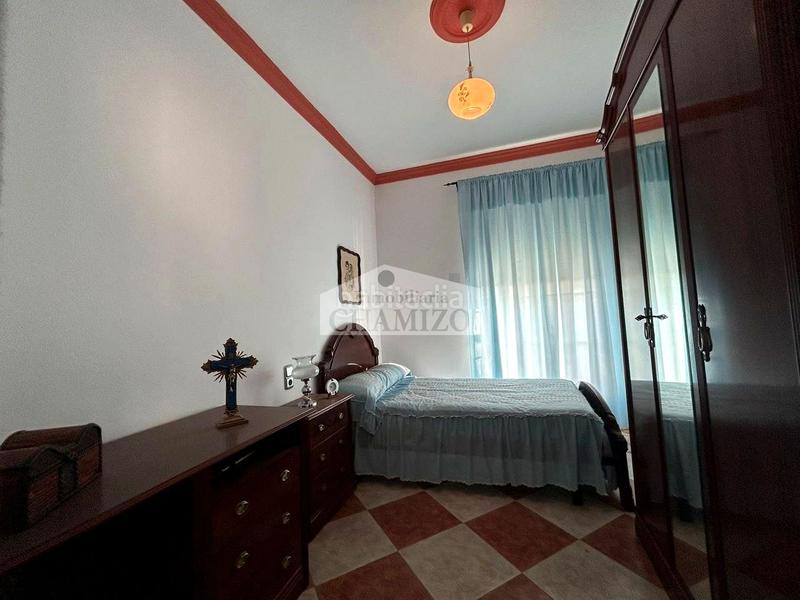 Foto 4bace9a0-dceb-41c5-88e7-621f4e6b53ff. Chalet en calle san francisco 63 ¡¡¡gran chalet con piscina , en Villanueva de la Serena