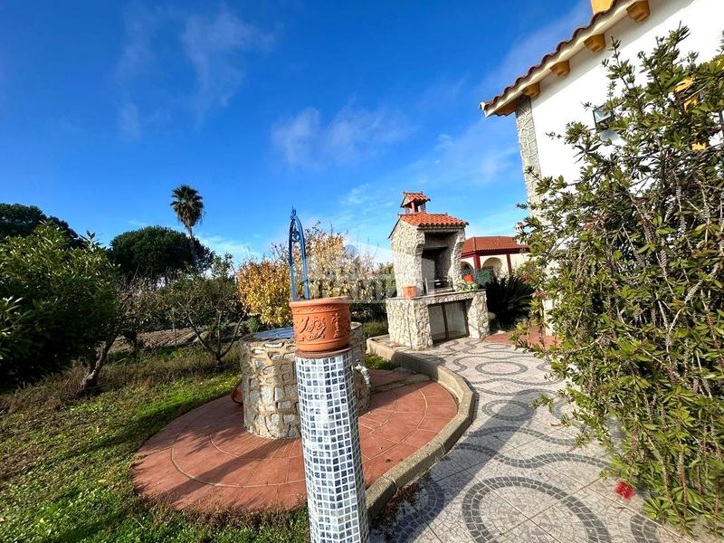 Foto 4f91bc06-a70f-477f-8f03-f8f851e2477e. Chalet en calle san francisco 63 ¡¡¡gran chalet con piscina , en Villanueva de la Serena