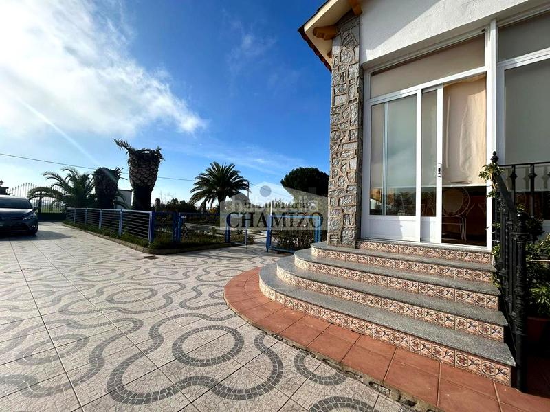 Foto e523ebdc-6387-477b-ad86-5d73c733dbe5. Chalet en calle san francisco 63 ¡¡¡gran chalet con piscina , en Villanueva de la Serena