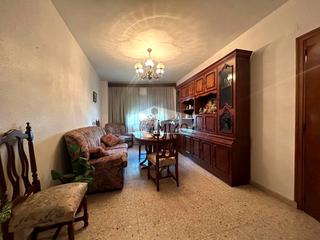 Flat in Calle san francisco 63. Piso en edificio con ascensor en buena zona y con muy buen preci