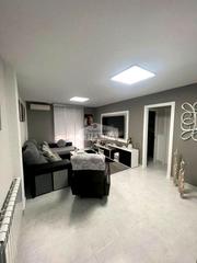 Flat in Calle san francisco 63. Piso completamente reformado con garaje y trastero