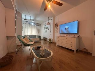 Pis a Calle san francisco 63. Piso en venta en el centro con terraza - balcón y ascensor