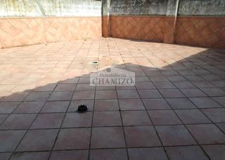Pis a Calle san francisco 63. Piso bajo con entrada independiente y gran patio. !!!!! 95.000 €