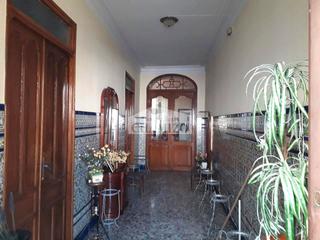 Casa  Calle san francisco 43. Casa en venta con garaje y salida a dos calles