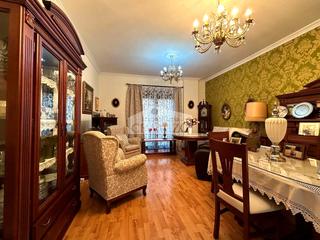 Pis en Calle san francisco 63. Gran piso seminuevo con grandes calidades, garaje y trastero