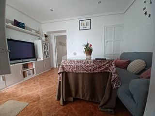 House in Calle san francisco 43. Casa en buen estado lista para vivir o como inversion