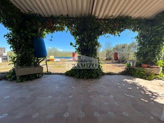 Xalet a Calle san francisco 63. Casa de campo situada cercano a villanueva de la serena