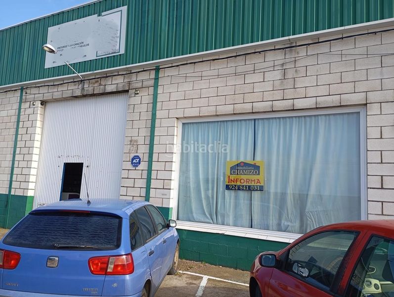 Foto d3afee5f-0e2a-42f9-ba11-43bfdd7aa8bb. Nau industrial a Coronada (La)
