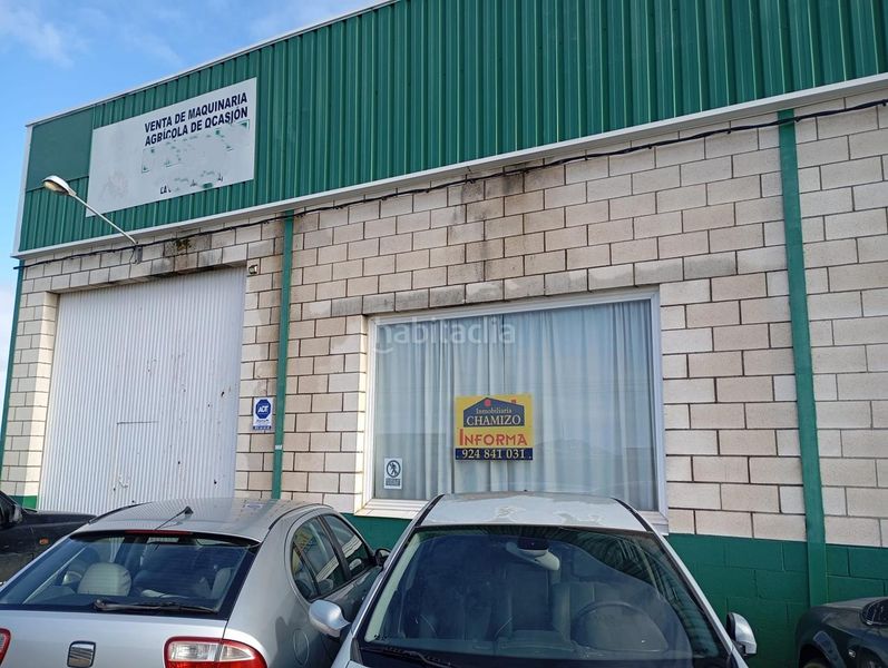Foto e83acbb8-f768-4241-b0f0-199fe534801f. Nau industrial a Coronada (La)