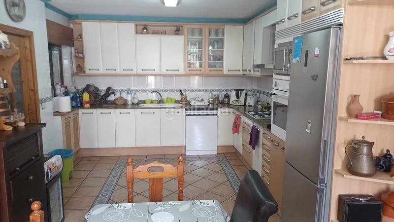 Foto 79288a02-9ddc-42cd-88ae-a815a4a07893. Casa adossada amb xemeneia calefacció aparcament a Albacete