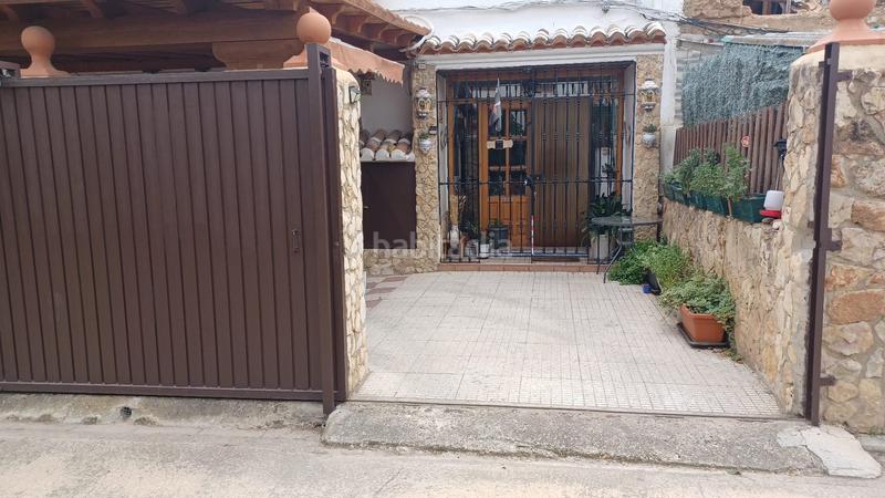 Foto c31b2cd1-47e7-4740-a76d-4d4e2b3d36d0. Casa adossada amb xemeneia calefacció aparcament a Albacete