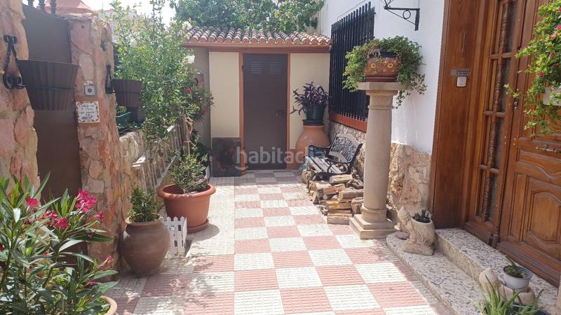 Foto e2980109-f6ed-48f3-9fbb-897d6fe470fe. Casa adossada amb xemeneia calefacció aparcament a Albacete