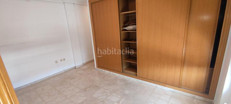 Foto 2d4324e7-339c-4aa5-ab37-b481a090e4e9. Pis amb calefacció aparcament a Industria Albacete