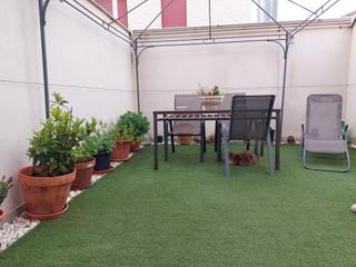 Semi detached house in Facultad de Medicina