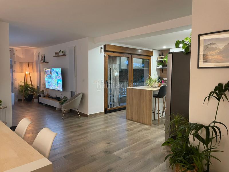 Foto 3d2336bd-4e15-47da-822c-fc362d3dbd7a. Chalet con camino riscaldamento parcheggio piscina in Albacete