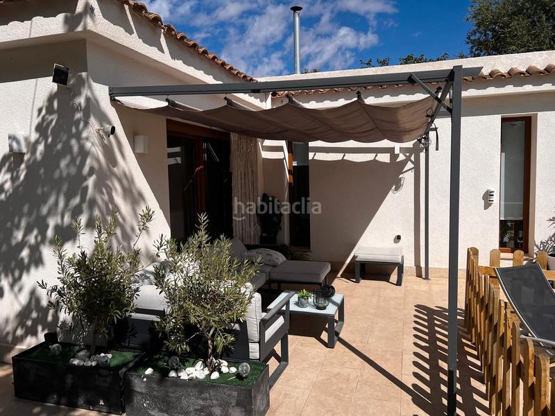 Foto fe294e2b-abfc-460f-a449-c050955d3c0d. Chalet con camino riscaldamento parcheggio piscina in Albacete