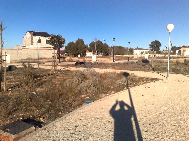 Foto 35a829d0-b1ec-42a4-8adc-4ca25d6d64f4. Terrain résidentiel dans calle constitución 1 dans Chinchilla de Monte - Aragón