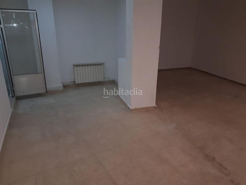 Foto b386f51b-326d-46b5-ad36-f10eb8436447. Alquiler local comercial en Feria Albacete