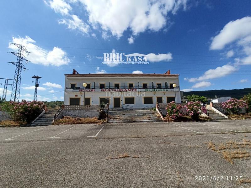 Foto 959c109d-bbbd-4362-a1c6-b0220bec0e9a. Edificio hotel o complejo en Aliseda