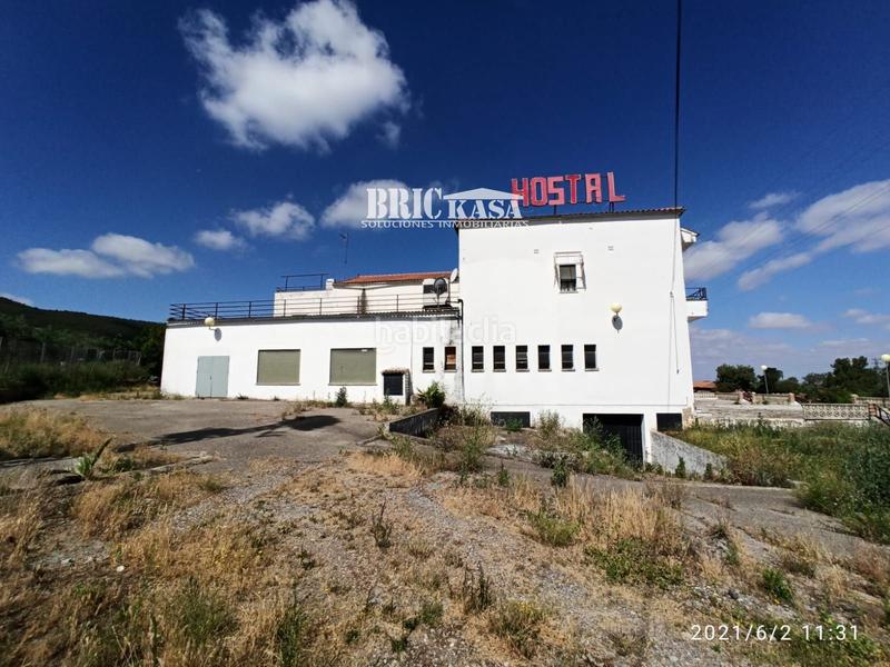 Foto f8c0404d-4819-4035-98da-4e8fe938f55f. Edificio hotel o complejo en Aliseda