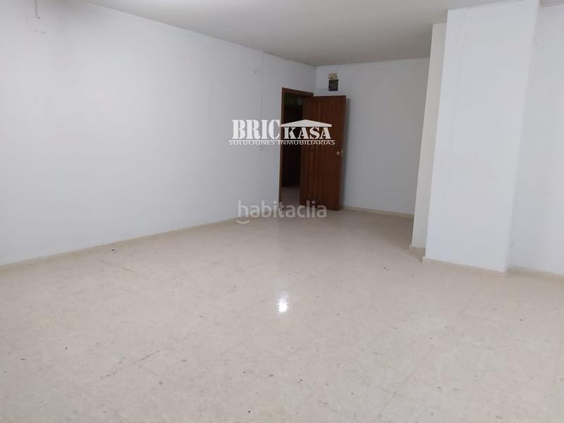 Foto aefe5f06-3e68-4b45-88fa-c0b0821fe609. Alquiler oficina  en alquiler y con 40 m2. en Cáceres