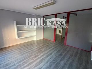 Affitto Locale commerciale in Centro. Local comercial en venta y alquiler en cáceres, con 50 m2, 1 ase