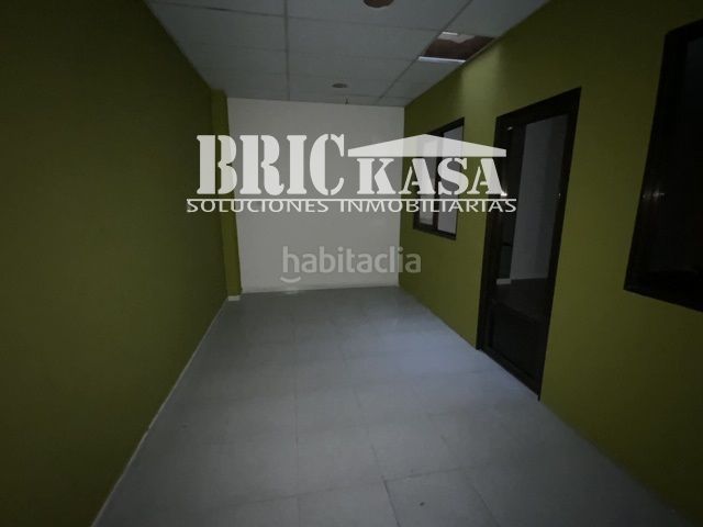 Foto 36509980-1c2a-418d-a511-977b3856d042. Local comercial a Centro Cáceres