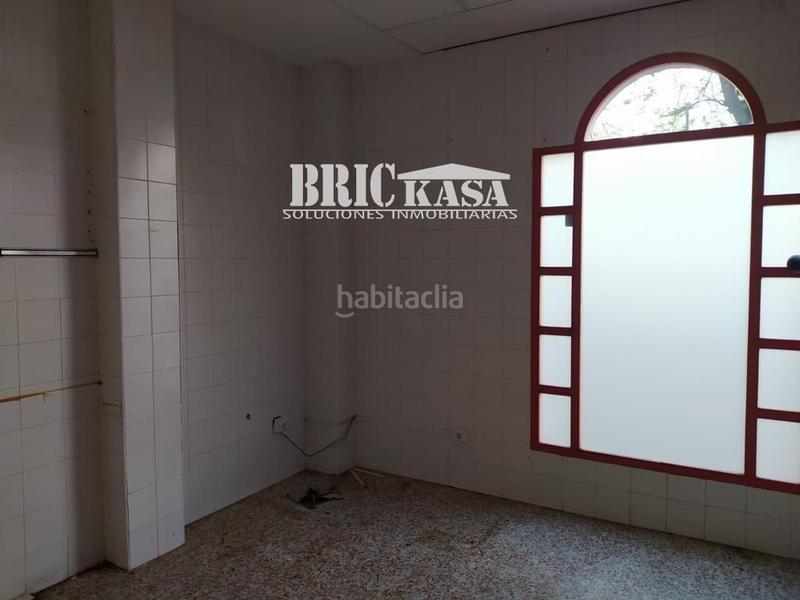 Foto 07831be0-2490-4b29-9b8d-9b7389664694. Lloguer local comercial a Centro Cáceres