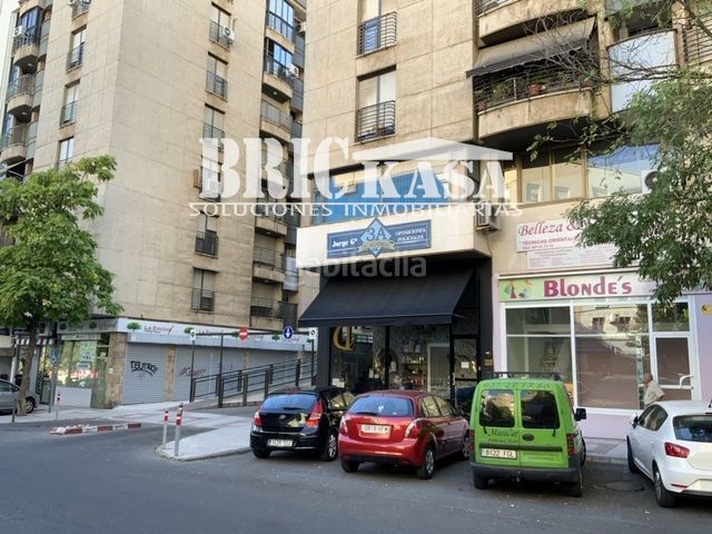 Foto 3bef1f5d-486b-437e-800f-566b3aeba21a. Local comercial a Centro Cáceres