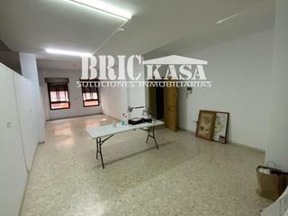 Business premise in Centro
