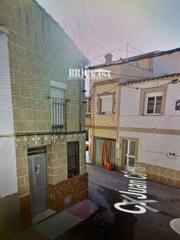 Casa  Calle san blas. Brickasa inmobiliaria les ofrece, ideal vivienda como inversión
