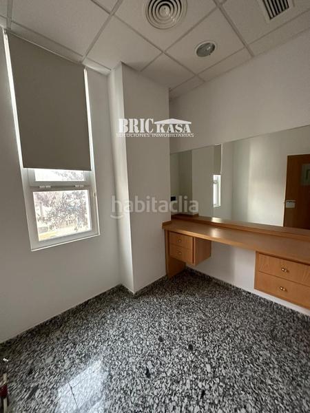 Foto b7aa5ad8-71eb-42ab-8d70-18f2a5142ddd. Lloguer local comercial amb calefacció a Casco Antiguo Cáceres